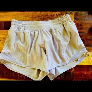 Lululemon Hotty Hot low-rise 4” inseam lined short